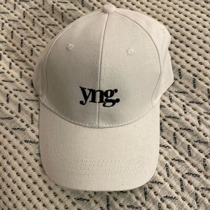 NWOT white baseball hat - never been worn